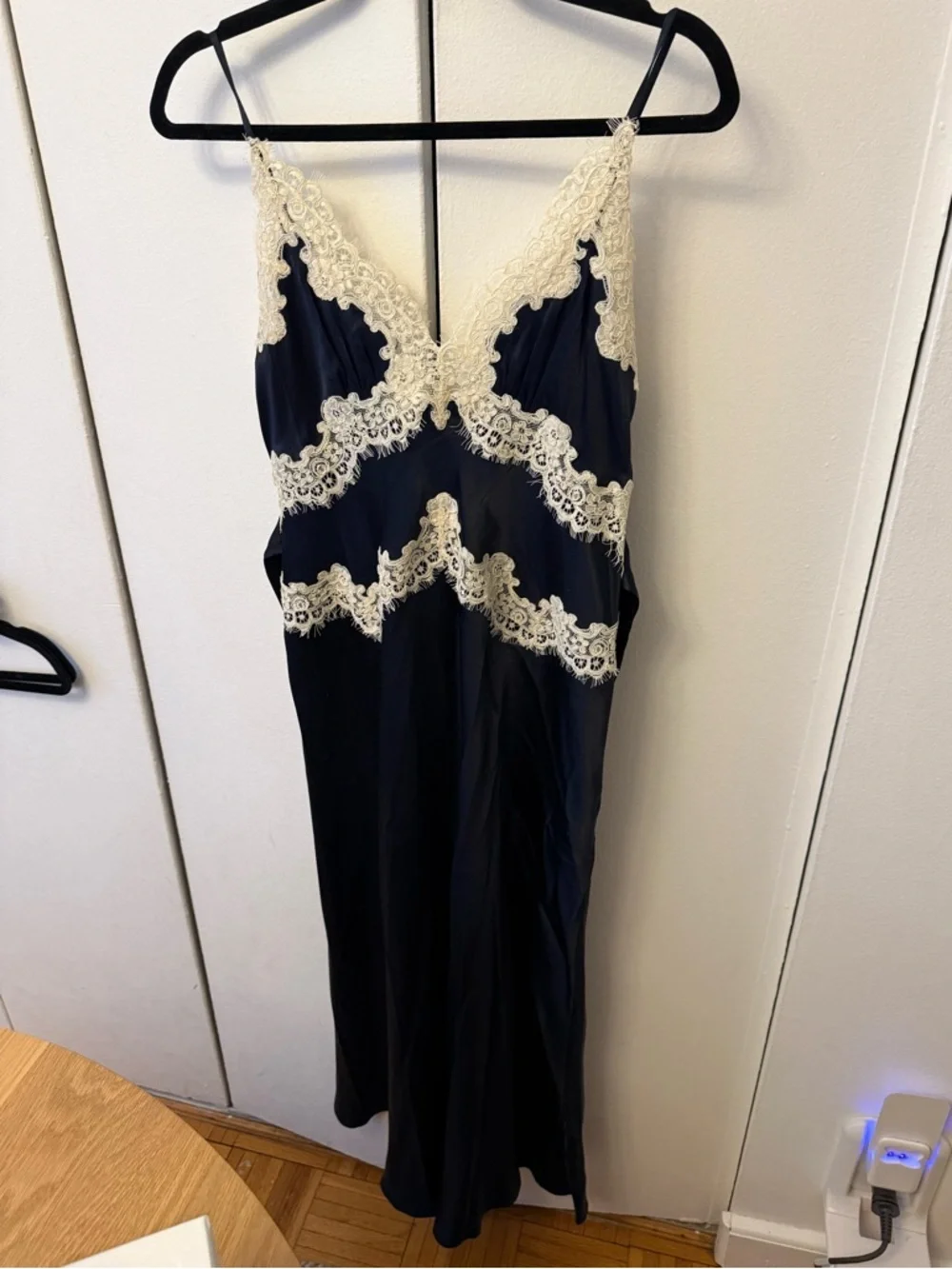 NWT Doen Obelia Dress in Navy - Picture 4 of 10